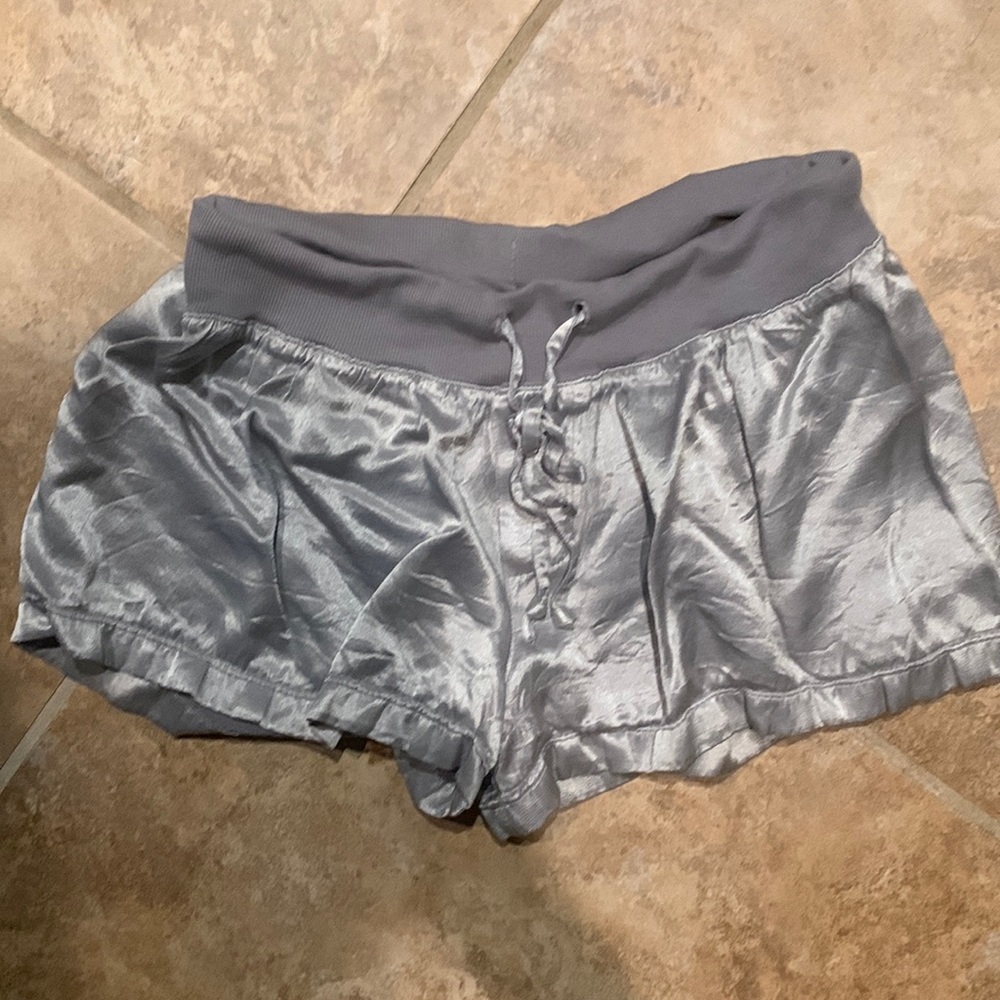 Pj Harlow Mikel Short